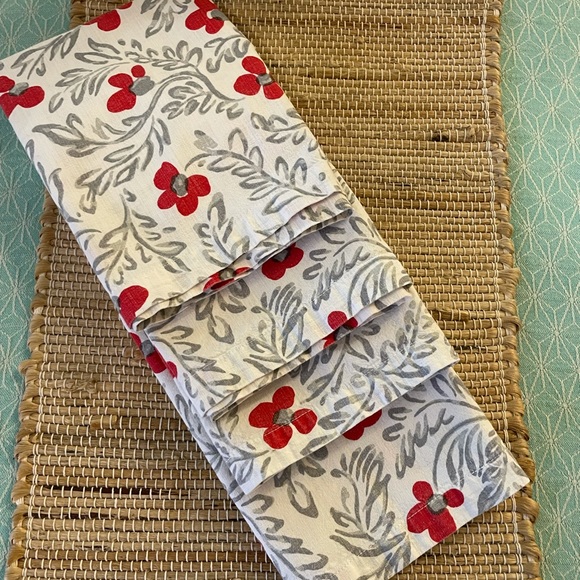 kate spade Other - LOVELY KATE SPADE TABLECLOTH & 4 NAPKINS